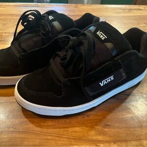 Vans Men's Black and White Docket skate shoes